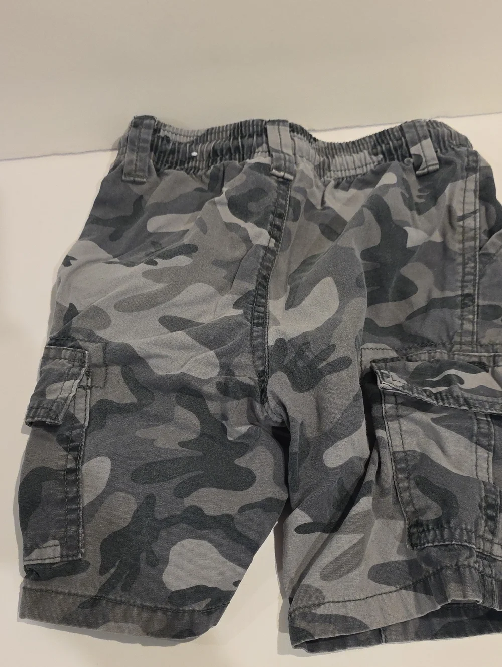 The Childrens Place 3t Kids Gray Camo Cargo Shorts